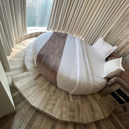 De Glance Hotel สุรัต ภายนอก รูปภาพ