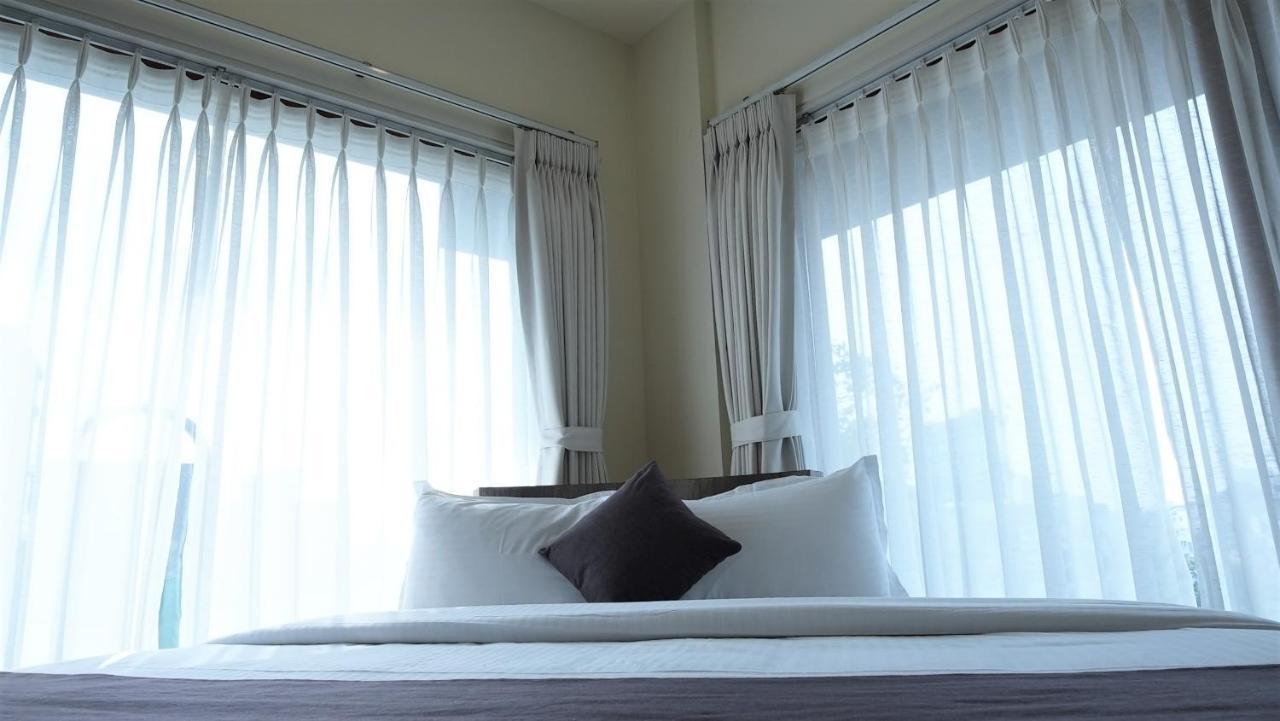 De Glance Hotel สุรัต ภายนอก รูปภาพ