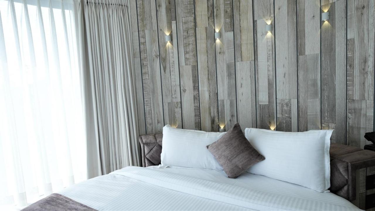 De Glance Hotel สุรัต ภายนอก รูปภาพ