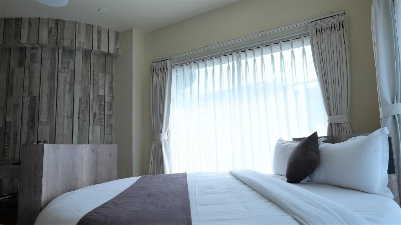 De Glance Hotel สุรัต ภายนอก รูปภาพ