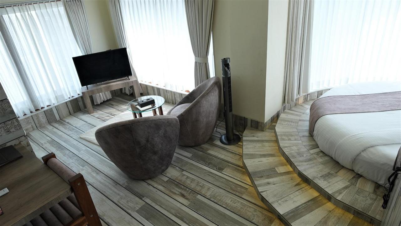 De Glance Hotel สุรัต ภายนอก รูปภาพ